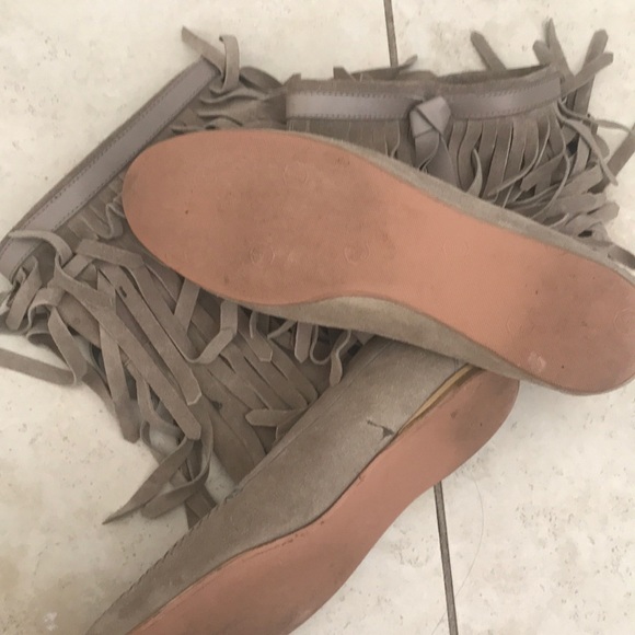 Gucci beige suede boots size 7 - Picture 3 of 3